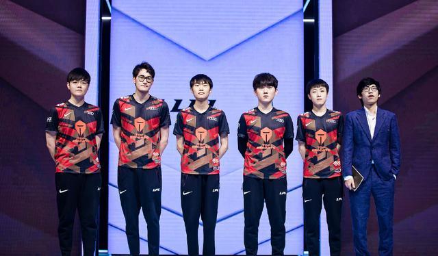 2的辉煌记 2的辉煌记