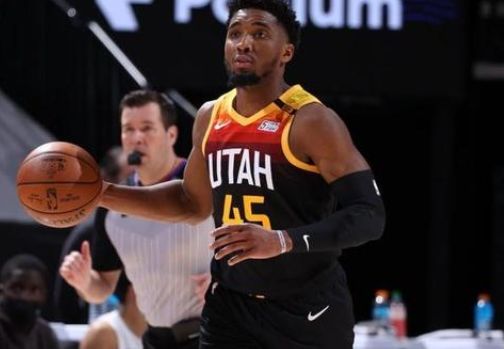 配合镜头轻 配合镜头轻